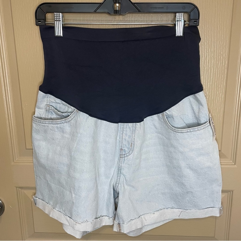 Old Navy Maternity Full Panel Slouchy Straight light wash denim shorts